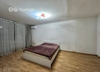 Сдается в аренду 1-комнатная квартира, 32 м2, Москва, улица Павла Андреева, 7, улица Павла Андреева