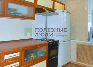 Продам 2-комнатную квартиру, 50 м2, Киров, Советская улица, 13