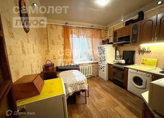 Продаю 4-ком. квартиру, 90 м2, Курск, Станционная улица, 27, Железнодорожный округ