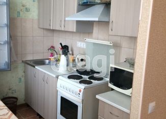 Продаю однокомнатную квартиру, 34 м2, поселок городского типа Горки Ленинские, Южный проезд, 11к1