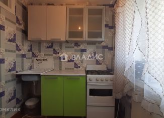 Продаю 2-ком. квартиру, 57 м2, Гусь-Хрустальный, улица Карла Либкнехта, 3А