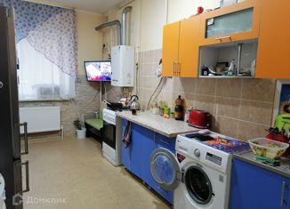 Продаю 1-ком. квартиру, 40 м2, поселок городского типа Ахтырский, Ахтырская улица, 5