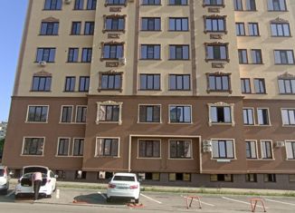 Продается двухкомнатная квартира, 84 м2, Нальчик, улица Атажукина, 10, район Предгорный