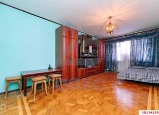 Продаю 1-комнатную квартиру, 41 м2, Краснодар, улица Думенко, 10, улица Думенко