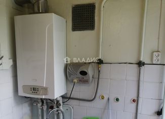 Двухкомнатная квартира на продажу, 45.8 м2, поселок городского типа Октябрьский, Советская улица, 6