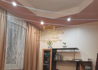Продам 3-комнатную квартиру, 62 м2, Артём, Братская улица, 24