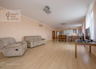 Сдача в аренду 4-ком. квартиры, 160 м2, Москва, улица Крылатские Холмы, 33к3, метро Крылатское