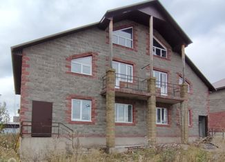 Продажа таунхауса, 130 м2, деревня Ушаково, Рябиновая улица, 5/1