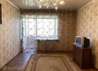 Продам 3-комнатную квартиру, 57.6 м2, Абакан, улица Чехова, 52