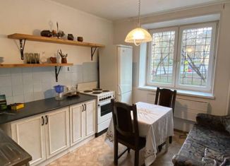 Продается 2-ком. квартира, 65 м2, Москва, Доброслободская улица, 15, Доброслободская улица