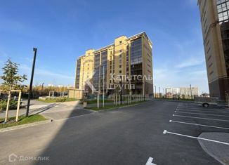 Продам 1-комнатную квартиру, 44 м2, Тюмень, улица Тимофея Кармацкого, 5, ЖК Ария