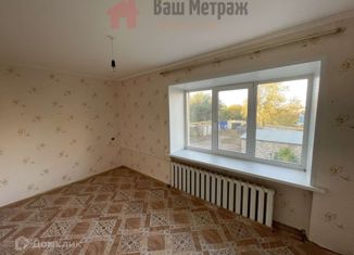 Продаю двухкомнатную квартиру, 40.4 м2, село Курманаевка, Орская улица, 2