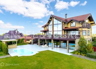 Продается дом, 628.9 м2, деревня Хиттолово, площадь Гайсина, 1