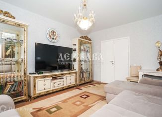 Продам 3-ком. квартиру, 80 м2, Старый Оскол, микрорайон Центральный, 1