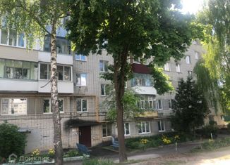 Продается 2-комнатная квартира, 45 м2, Брянская область, улица Генерала Петренко, 4А