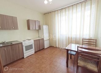 Продам 1-комнатную квартиру, 46 м2, Старый Оскол, микрорайон Степной, 25