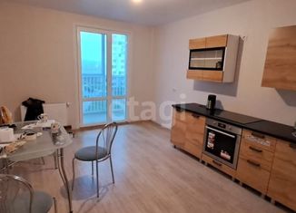 Сдается трехкомнатная квартира, 83 м2, хутор Ветряк, Выборская улица, 10