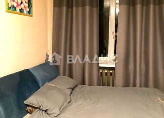 Продам 3-комнатную квартиру, 56.5 м2, Москва, Кутузовский проспект, 15, метро Киевская