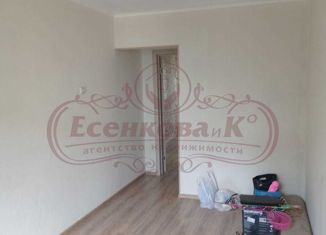 Продам 2-ком. квартиру, 45 м2, Курган, улица Тимофея Невежина, 15, Западный район