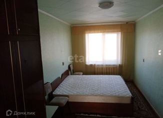 Продается трехкомнатная квартира, 60 м2, Омск, улица Серова, 24