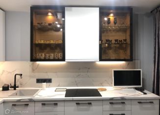 Продам 3-комнатную квартиру, 70.4 м2, Краснодар, бульвар Клары Лучко, 8, бульвар Клары Лучко