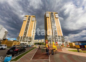 Сдается в аренду 3-комнатная квартира, 105 м2, Красноярск, Взлётная улица, 7Ж, Советский район