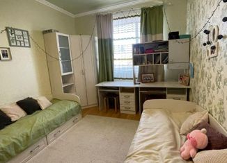 Продается 3-ком. квартира, 90 м2, Ставрополь, Партизанская улица, 34, микрорайон №8