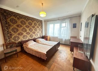 Продается 3-ком. квартира, 60 м2, Нальчик, проспект Кулиева, 21, район Горная