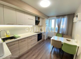 Продам 2-комнатную квартиру, 57.2 м2, Ижевск, улица Героя России Ильфата Закирова, 13, жилой район Аэропорт