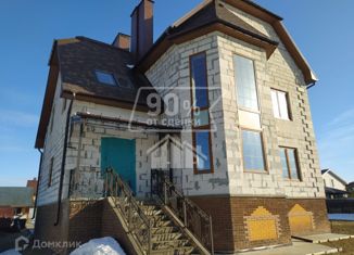 Продаю дом, 400 м2, деревня Воровая, 3-я Рассветная улица, 2