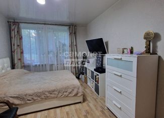 Продается 2-ком. квартира, 42 м2, Санкт-Петербург, Караваевская улица, 39к2, метро Рыбацкое