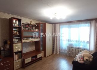 Продается 2-ком. квартира, 53 м2, Камешково, улица Ленина, 8