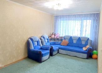 Продаю 3-ком. квартиру, 61.2 м2, посёлок городского типа Большая Елховка, Фабричная улица, 2