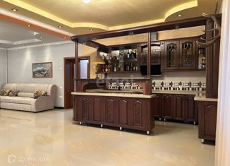 Продажа дома, 499.9 м2, Кореновск, площадь Ленина