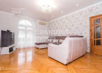 Продажа 4-ком. квартиры, 99 м2, Уфа, Айская улица, 70