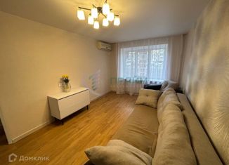 Продается однокомнатная квартира, 32 м2, Ростовская область, проспект Стачки, 193