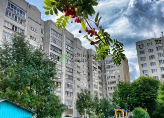 Продажа 3-ком. квартиры, 71 м2, Кировская область, Московская улица, 109