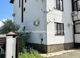 Продается 2-комнатная квартира, 60 м2, Абинск, Нефтепромысловая улица, 132