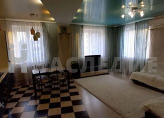 Продам 3-ком. квартиру, 75 м2, Волгодонск, улица Ленина, 111