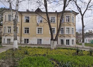 Продаю квартиру студию, 12 м2, Армавир, улица Ленина, 95А