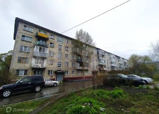 Продается трехкомнатная квартира, 48.7 м2, Омск, улица Багратиона, 27Д, Центральный округ