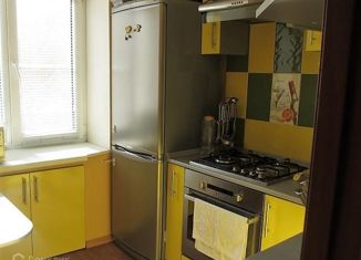 Сдам в аренду 1-ком. квартиру, 31 м2, Омск, Магистральная улица, 60