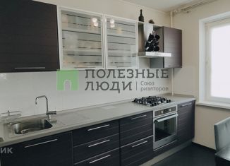 Продается трехкомнатная квартира, 64.3 м2, Саратов, Бахметьевская улица, 39