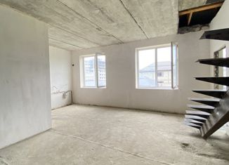 Продается 4-ком. квартира, 108 м2, Нальчик, Профсоюзная улица, 222, район Дубки