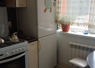 Продается 2-ком. квартира, 50 м2, Грозный, улица У.А. Садаева, 33, 3-й микрорайон