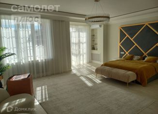 Продам 5-комнатную квартиру, 180 м2, Грозный, улица Сайханова, 133к5, Байсангуровский район