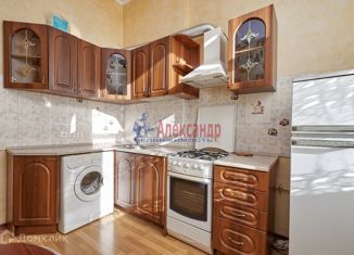 Аренда 1-ком. квартиры, 60 м2, Санкт-Петербург, улица Пестеля, 8/36, метро Чернышевская