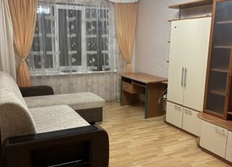 Сдаю в аренду трехкомнатную квартиру, 66 м2, Кировская область, Солнечная улица, 23