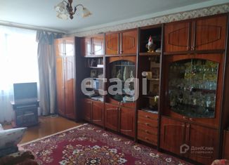 Продаю двухкомнатную квартиру, 55 м2, посёлок городского типа Новоозёрное, улица Героев-Десантников, 13