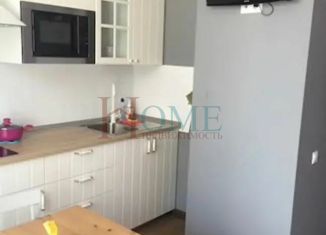 Сдается в аренду 1-комнатная квартира, 45 м2, Новосибирск, улица Романова, 25, улица Романова